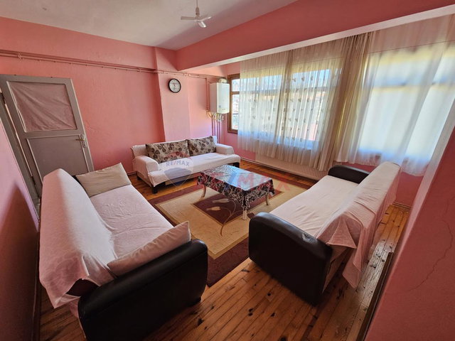 REMAX ORİON'DAN DENİZ GÖREN YENİKÖY MAHALLESİNDE EŞYALI KİRALIK 1+1