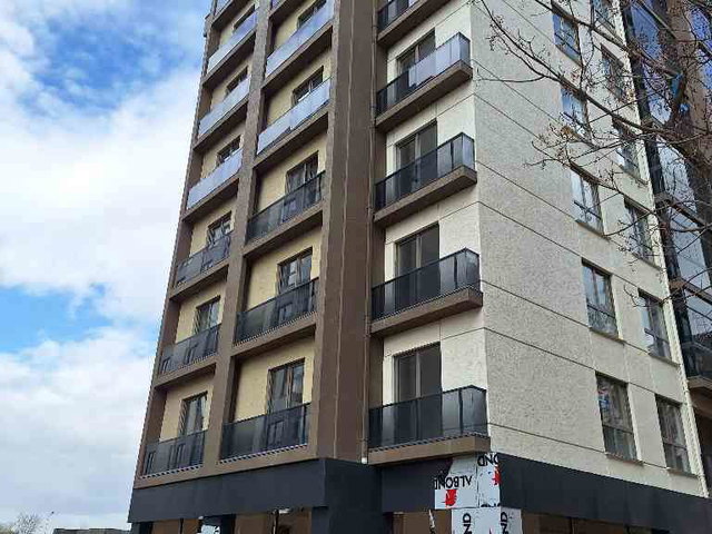 REMAX BEYAZ AKPINAR EVLERI KIRALIK 3+1 DAIRE