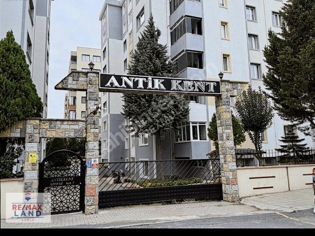 HÜRRİYET MAH. OKULLAR BÖLGESİNDE ANTİK KENT DE KİRALIK 3+1 DAİRE