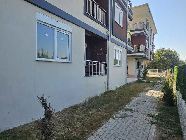 EVRENSEKİ İNCİRLİPINAR MEVKİİNDE SİTE İÇİ HAVUZLU 2+1 SATILIK DAİRE