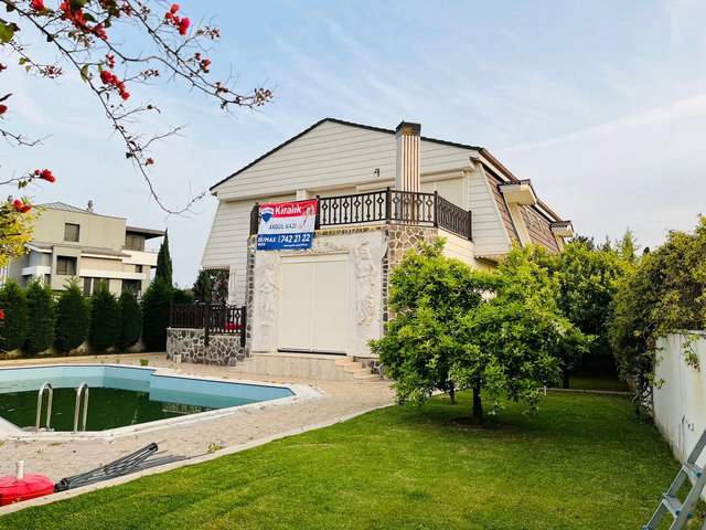 MANAVGAT SORGUNDA ŞEHRİN EN GÜZEL HAVUZLU VİLLASI