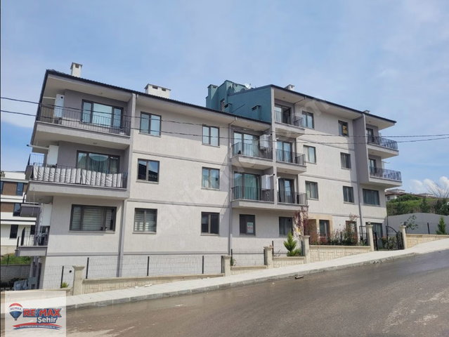 YALOVA MERKEZ GOP. MAHALESİNDE SATILIK SIFIR 1+1 DAİRE