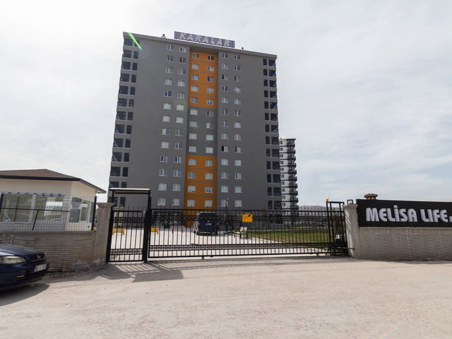 YENİKENT MELİSA LİFE SİTESİ 4+1 BOŞ ARA KAT SATILIK DAIRE