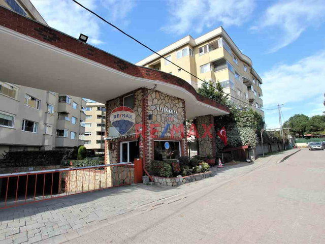 ÇEKMEKÖY ALTINKOZA EVLERİ 300 M2 ÖZEL YAPIM SIFIR DUBLEX DAİRE