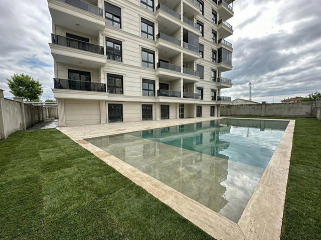 GÜNEY CEPHE HAVUZ MANZARALI 1+1 DAİRE