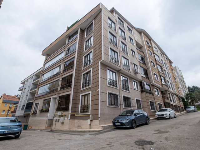 REMAX ADVANTAGE'DEN HÜDAVENDIGAR'DA 3+1 GENIŞ,UYGUN DAIRE