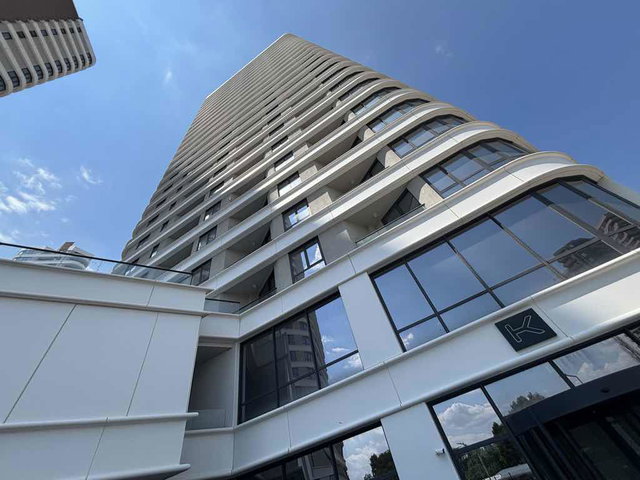 23 ALSANCAK EVORA SİTESİNDE  DENİZ MANZARALI GENİŞ 1+1 KİRALIK DAİRE