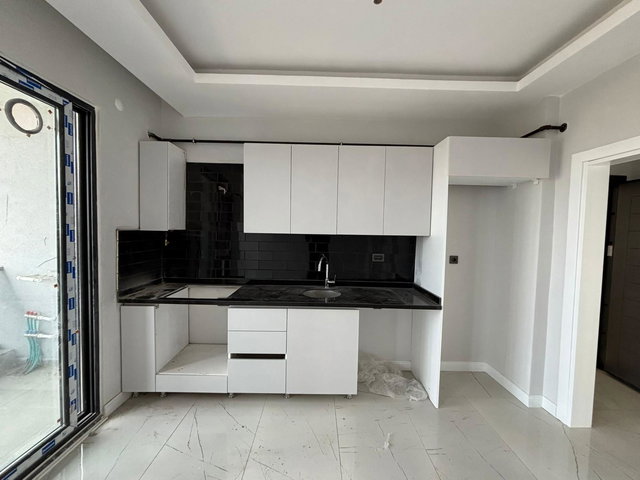 REMAX ŞEHİR 2'DEN KADIKÖY'DE KİRALIK SIFIR 1+1 DAİRE