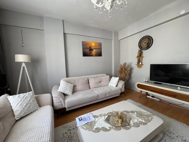 KÜÇÜKÇEKMECE YEŞİLOVA MAH. SATILIK 2+1 DAİRE