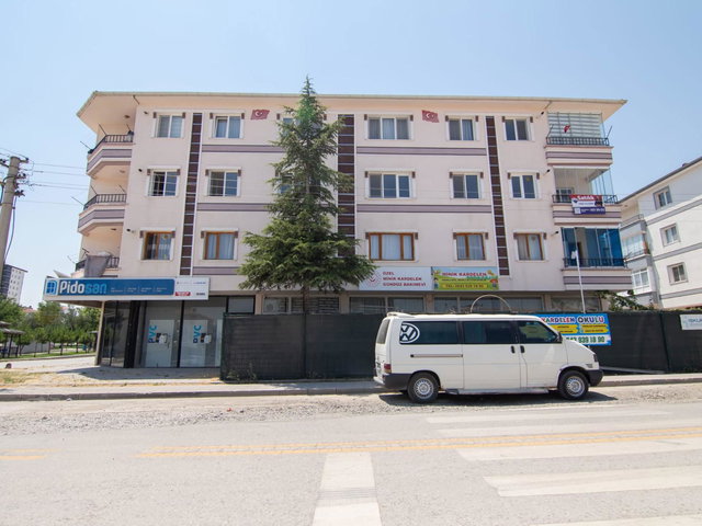 SINCAN PINARBAŞI MAHALLESI FULL YAPILI ARAKAT 3+1 SATILIK DAIRE