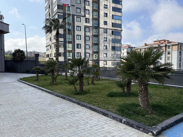 ASUMAN MÜTEVELLİOĞLU’DAN GÜVENLİKLİ DENİZ MANZARALI SİTE DAİRESİ