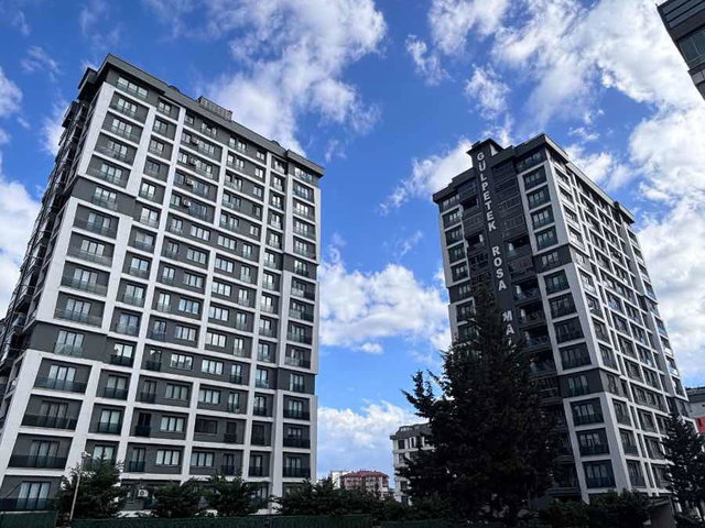 ALTAYÇEŞME GÜLPETEK ROSA MALTEPE SİTESİNDE SATILIK 2+1 BAHÇE KATI