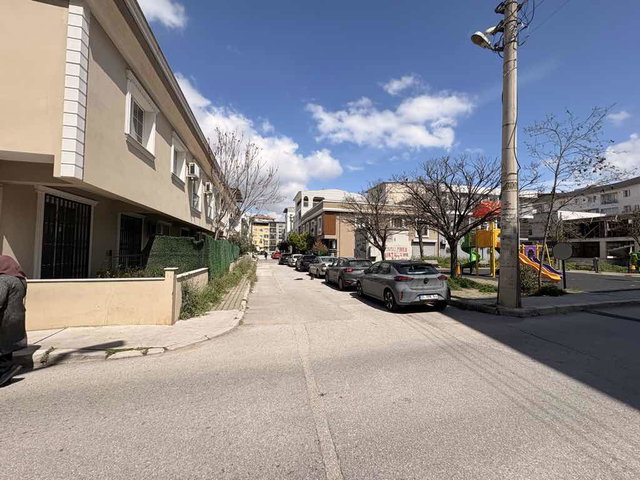 BUCA KURUÇEŞME MAHALLESİNDE SATILIK 1+1 DAİRE