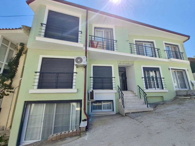 ÇEŞME MARİNA'DA SIFIR BİNADA 2+1 EŞYASIZ KONFORLU DAİRE
