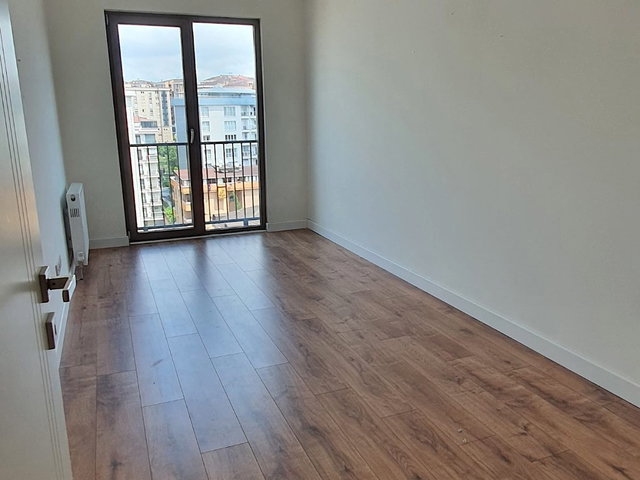 ÇEKMEKÖY TAŞDELEN PAYİDAR SİT DE SATILIK 3+1 DAİRE