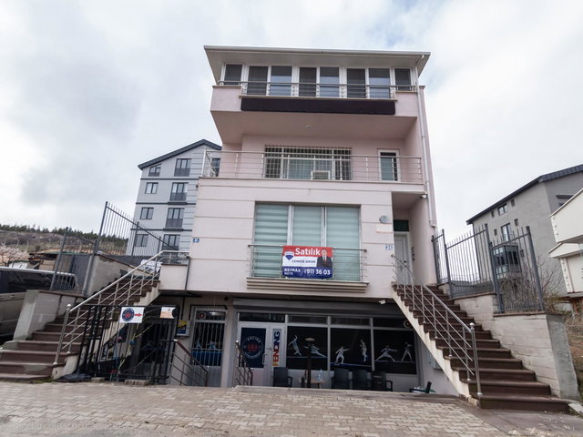 YAŞAMKENT'TE SATILIK LÜKS 3+1 KAPALI TERASLI DAİRE