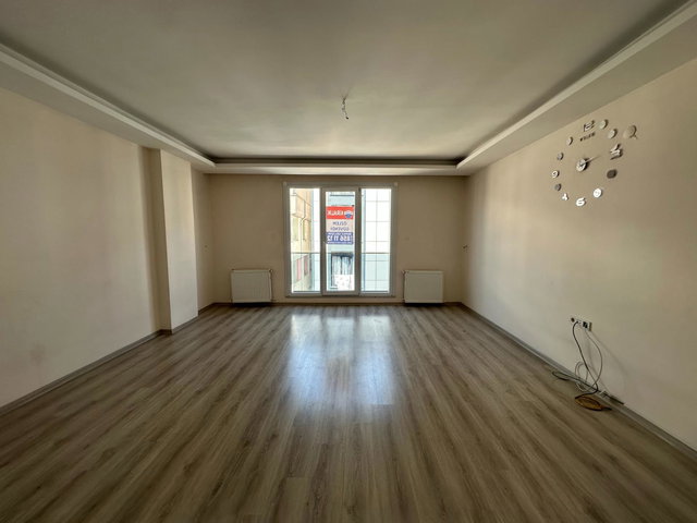 ESENYURT TALATPAŞA MAH. GÜNEY BATI CEPHE 2+1 KİRALIK DAİRE