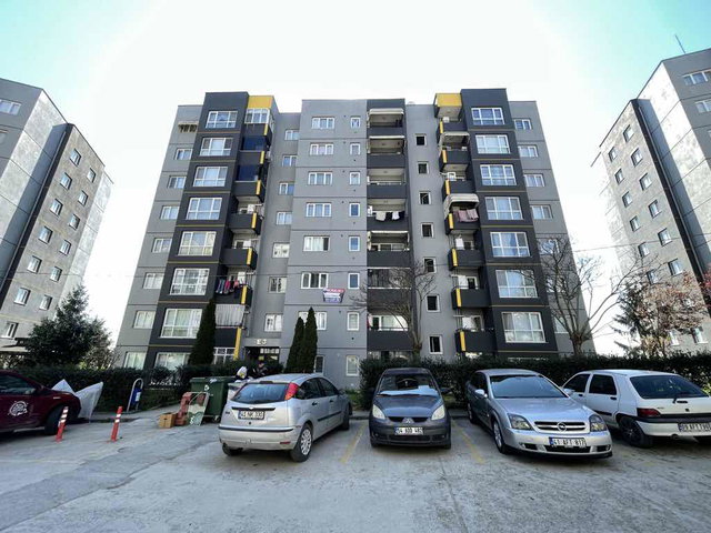 ÇAYIRKÖY TURKUAZ EVLERİ KİRALIK FERAH 2 + 1 ARA KAT DAİRE