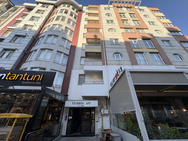 YILMAZ BÜYÜKERŞEN BULVARI ÜZERI BALKONLU KİRALIK 1+1 DAİRE.