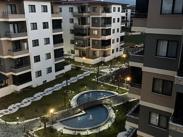 BURHANİYE AKBEY SİTESİNDE DENİZ MANZARALI 2+1 DAİRE