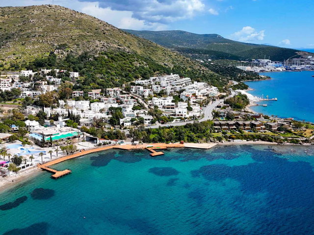 BODRUM KUMBAHÇEDE DENİZE 100 METRE PANORAMİK MANZARALI DAİRE