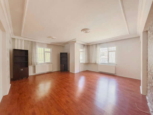 FIRSAT! KAPALI OTOPARKLI 150 M² 3+1 BOŞ DAİRE