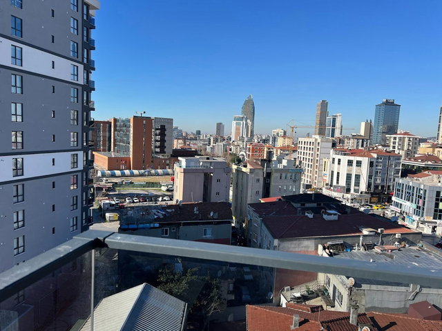 ATAŞEHİR İÇERENKÖY CADDE ÜZERİ 3 CEPHELİ AYDINLIK 2+1 KİRALIK
