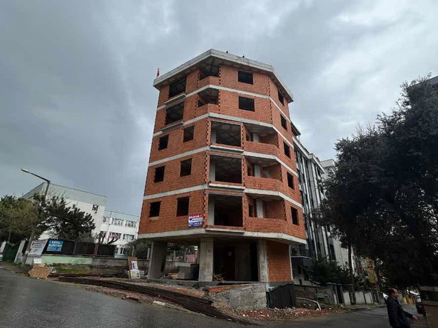 KARTAL KARLIKTEPE'DE IKI AY IÇINDE TESLIM 2+1 DAIRE