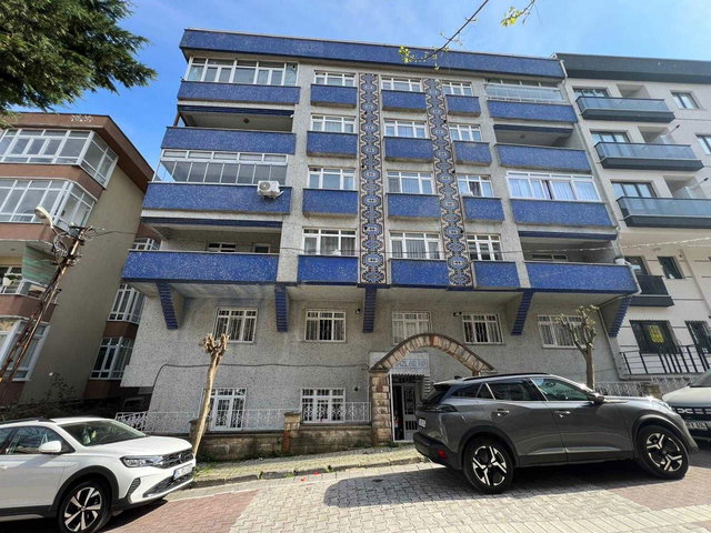 AVCILAR GÜMÜŞPALA MAHALLESI'NDE 3+1 SATILIK DAIRE