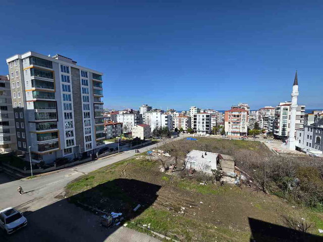 MEVLANA DA SATILIK GENİŞ VE YENİ 3+1 DAİRE