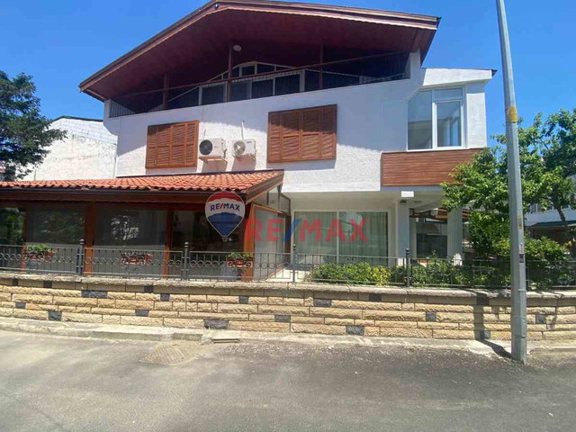 SELİMPAŞA YAKAMOZ SİTESİNDE SATILIK MÜSTAKİL KÖŞE TRİPLEX VİLLA