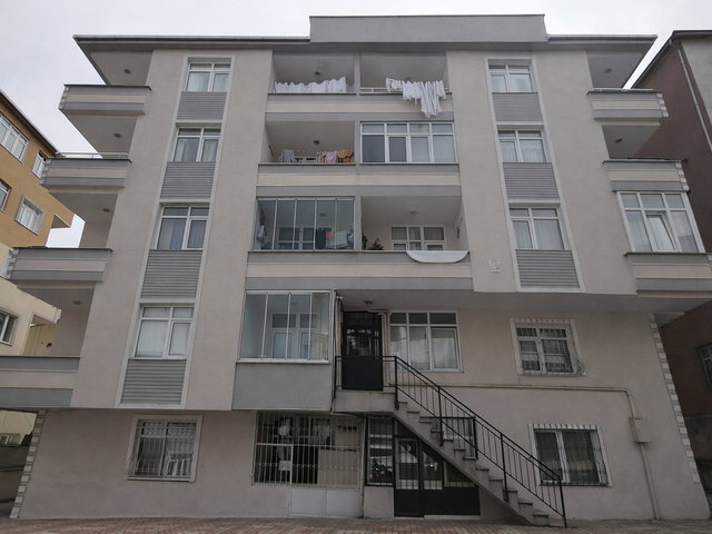 AHMET YESEVİ MAH. SATILIK 3+1 EBEVEYN BANYOLU  ARAKAT DAİRE(120 M2)