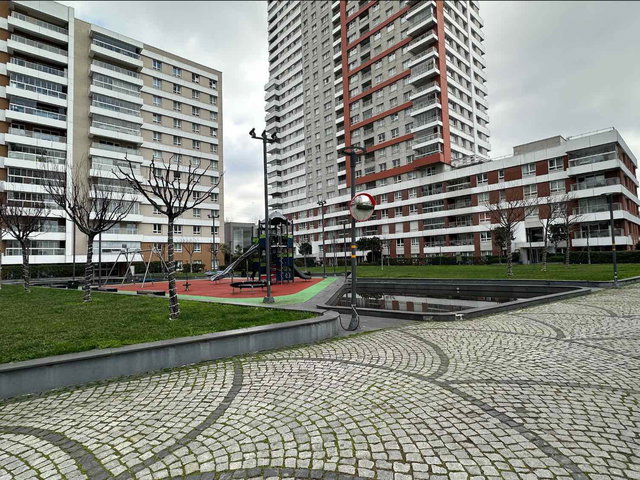 NUROLPARK SITESINDE GENIŞ BALKON KLIMALI 2+1 KIRALIK DAIRE