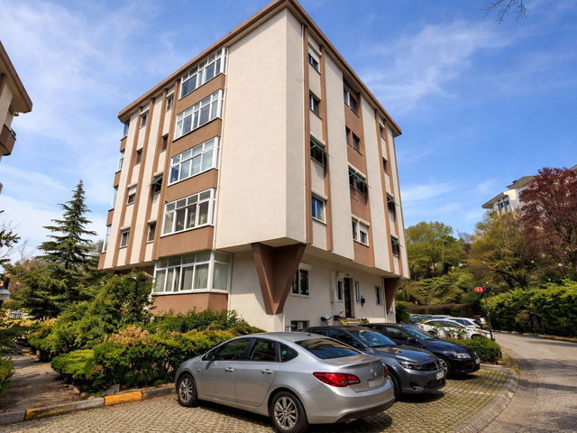 ZEKERİYAKÖY EMLAK KONUT EVLERİ'NDE SATILIK 1+1 DAİRE