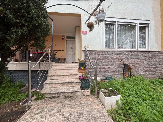 YAPILI, KULLANIŞLI, 2 KATLI MÜSTAKIL EV