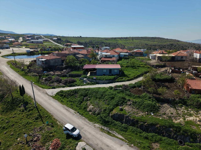 MANİSA YUNUSEMRE DAZYURT’TA 240 M² ARSA İÇİNDE MANZARALI 1 YAŞINDA 2+1 MÜSTAKİL EV