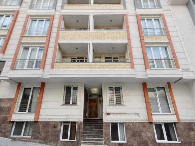 RE/MAX GELİŞİM 2’DEN GENİŞ KULLANIŞLI FERAH 2+1 DAİRE