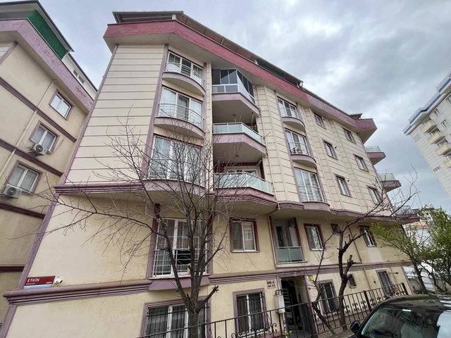 PENDİK GÜLLÜBAĞLAR’DA KÖŞE KONUM, ÇİFT GİRİŞLİ GENİŞ 4+2 FIRSAT DAİRE