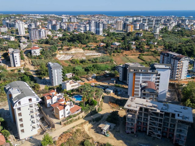 ALANYA'DA 2 ADET MÜSTAKİL SATILIK VİLLA ARSA OLARAK 1 EMSAL