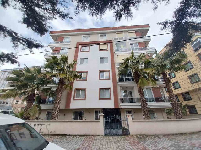 REMAX GELİŞİM'DEN GÜRPINAR 2+1 ARAKAT EBEVEYN BANYOLU