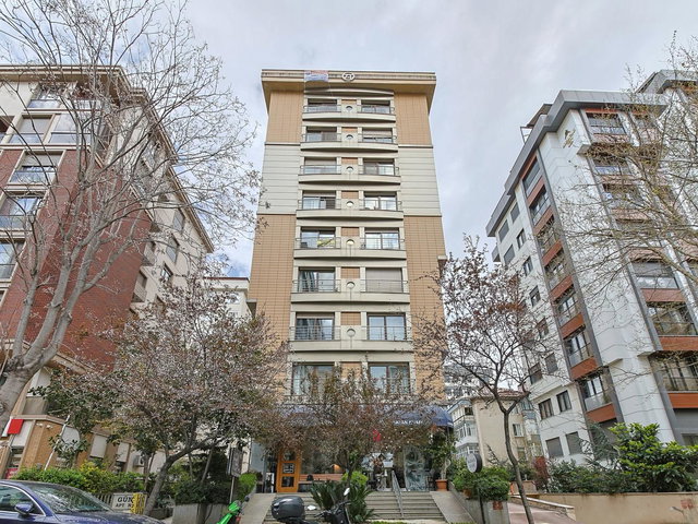 SUADİYE BAĞDAT CADDESİNE YAKIN MİMARİ TASARIMLI SATILIK DUBLEKS