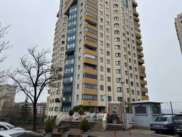 VADİ MANZARALI BALKONUYLA ÇANKAYA PARK EVLERİNDE EŞYALI KİRALIK