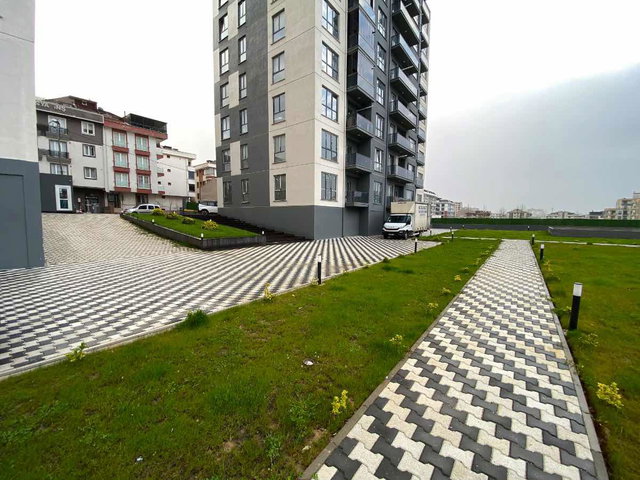 SANCAKTEPEDE SITE IÇINDE  2+1 SATILIK SIFIR DAIRE