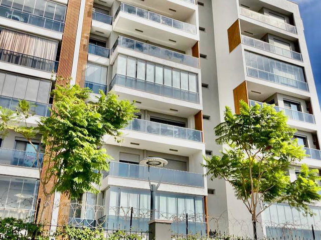 ATAŞEHIR MODERN 3 SITESI BOŞ 2+1  SATILIK DAIRE