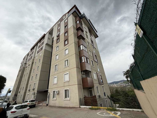 İZMİT ÇAYIRKÖY CEF CİTY GÖLPARK SİTESİNDE SATILIK 2+1 DAİRE