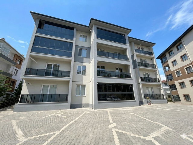 GÖLBAŞI’NDA HARİKA KONUMDA SATILIK 1+1 DAİRE