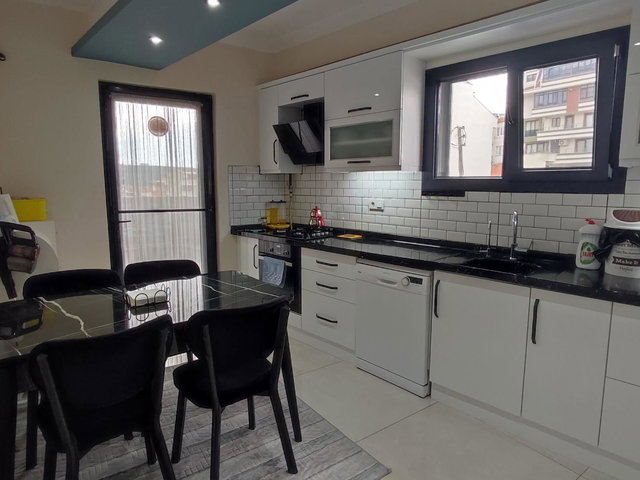 RE/MAX İNCİ'DEN 1.SAKARYA MH. ÇAKMAK CD. SATILIK 3+1 DAİRE