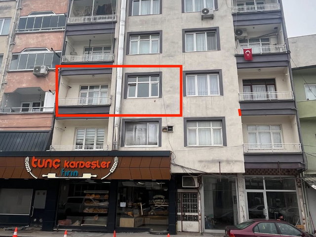 REMAX MİD'DEN KARESİ AVM KARŞISI KİRALIK 2+1 ARA KAT DAİRE