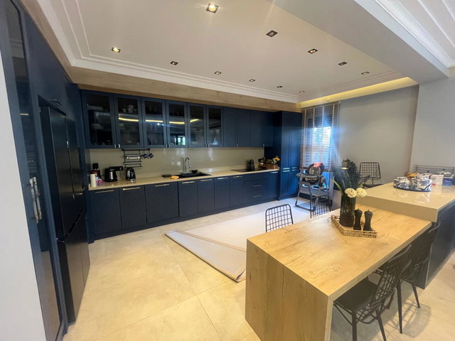 REMAX ARTIS 'DEN WOQ VILLALARINDA SATILIK 5+1 VILLA