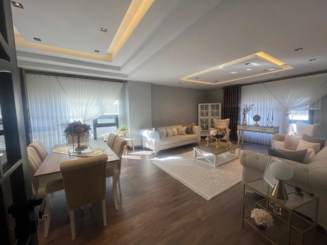 REMAX ARTIS 'DEN WOQ VILLALARINDA SATILIK 5+1 VILLA